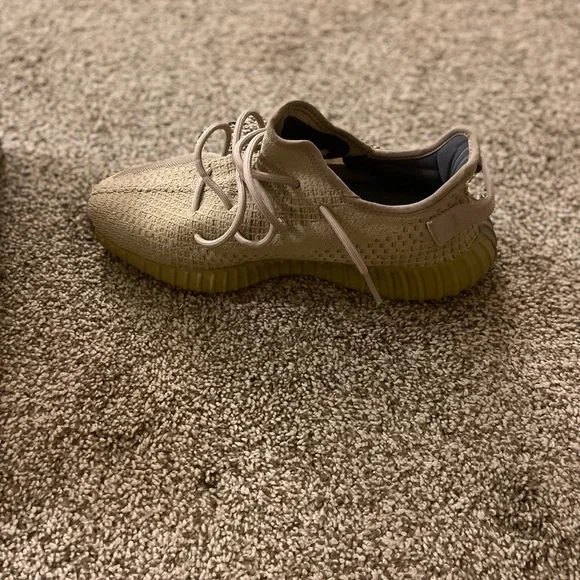 Yeezy Boost 350V2 Earth size 10 worn twice closest thing to Deadstock will trade - Picture 9 of 10